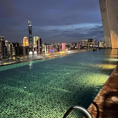 Regalia Exclusive Hostel กัวลาลัมเปอร์ ภายนอก รูปภาพ