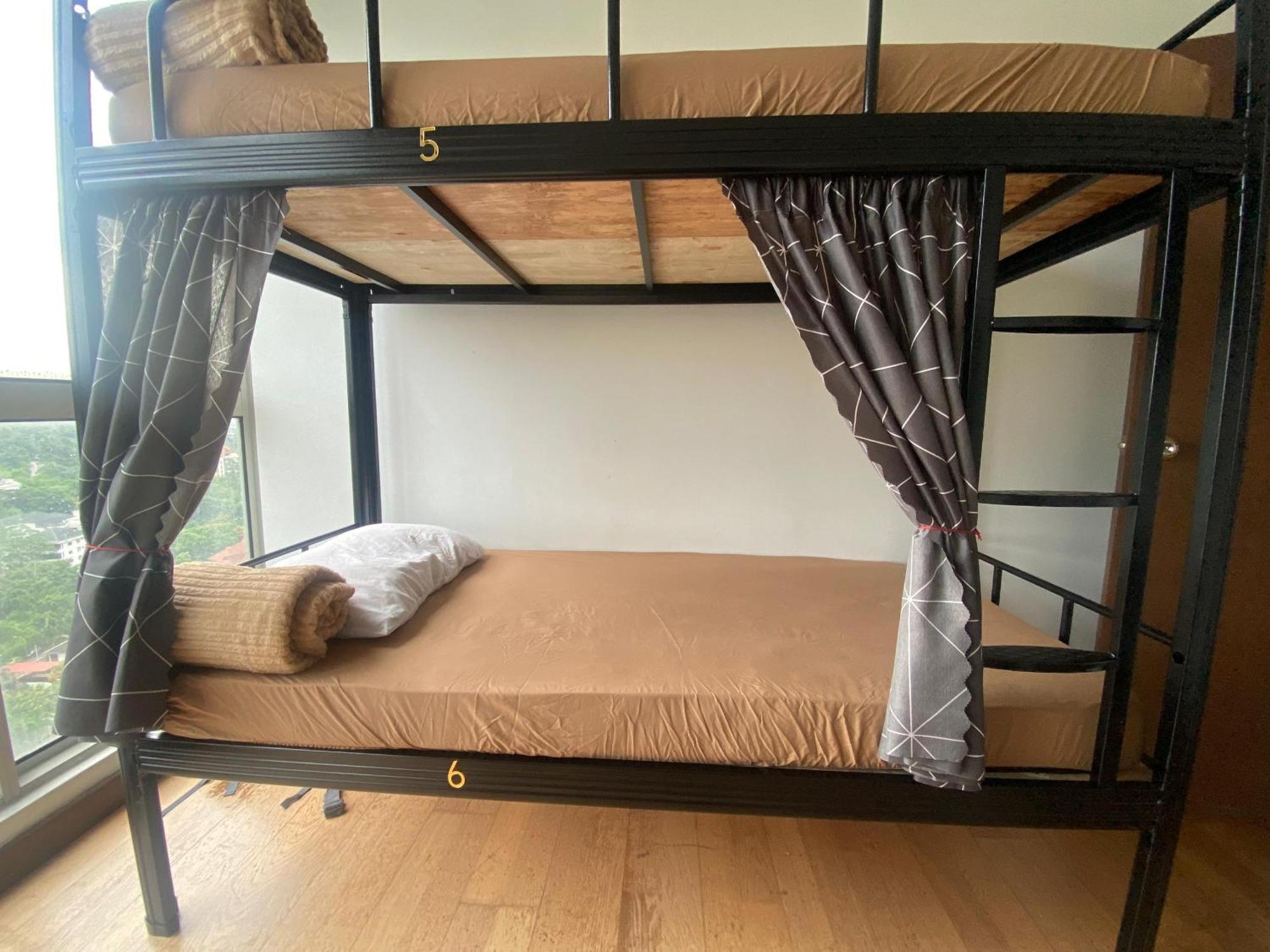 Regalia Exclusive Hostel กัวลาลัมเปอร์ ภายนอก รูปภาพ