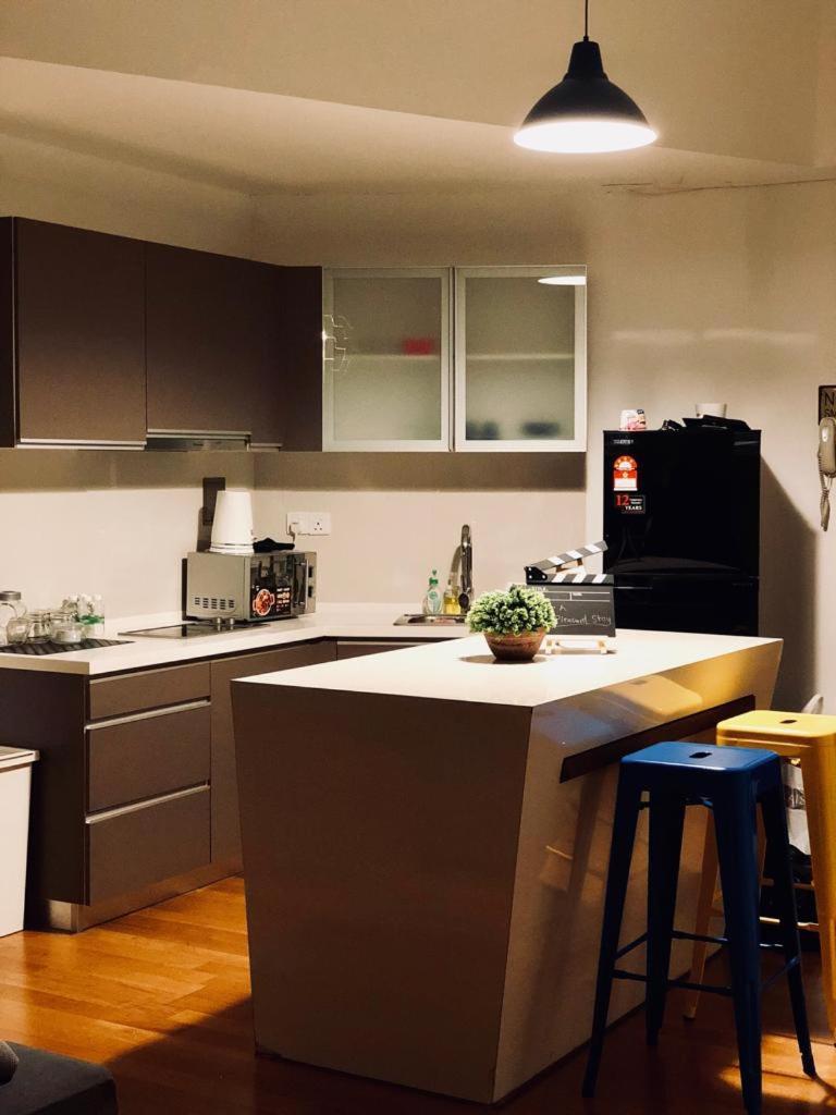 Regalia Exclusive Hostel กัวลาลัมเปอร์ ภายนอก รูปภาพ