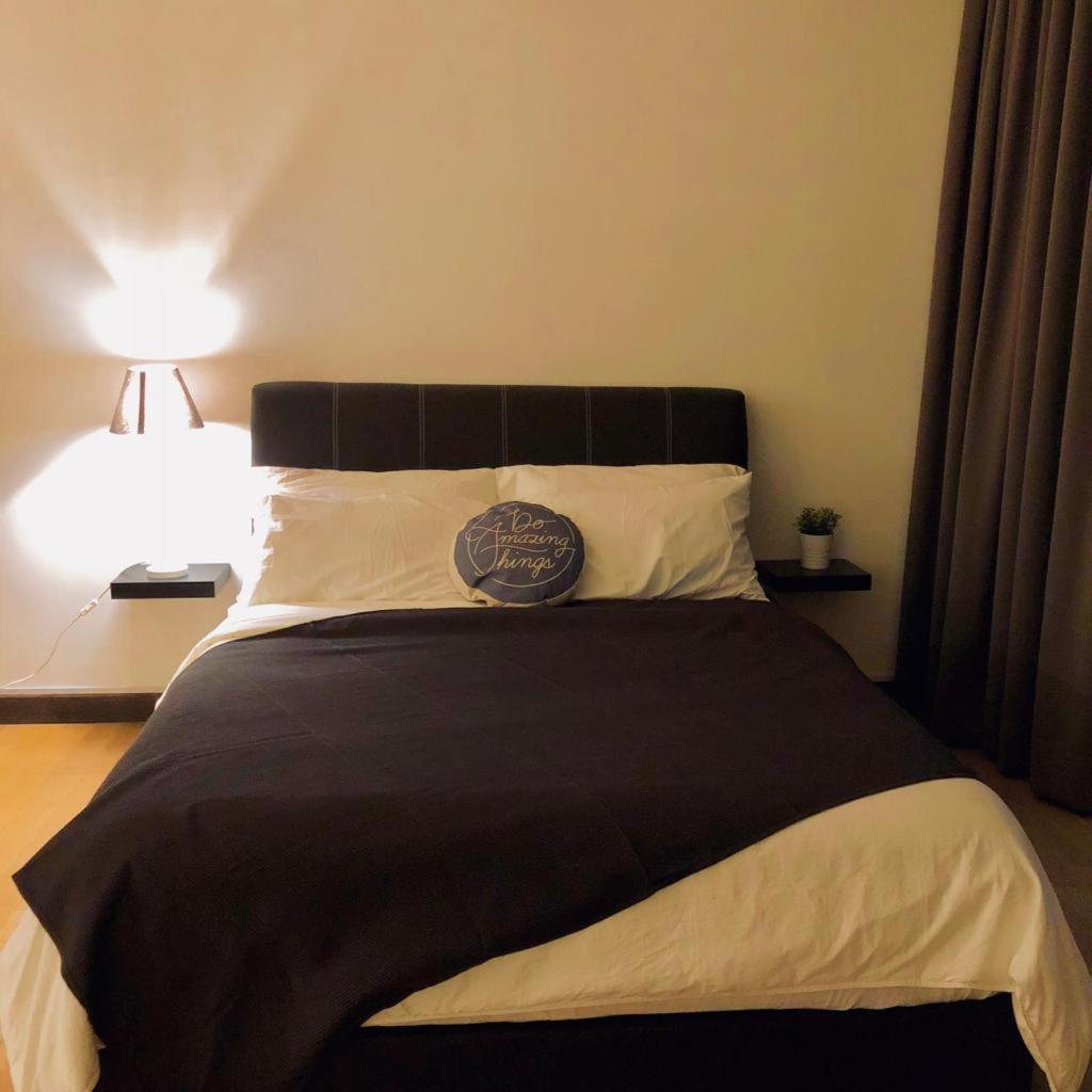 Regalia Exclusive Hostel กัวลาลัมเปอร์ ภายนอก รูปภาพ