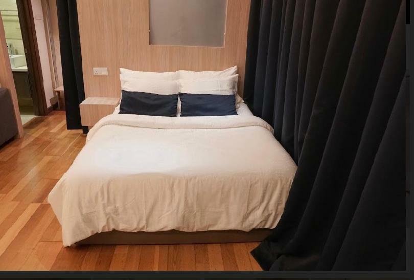 Regalia Exclusive Hostel กัวลาลัมเปอร์ ภายนอก รูปภาพ